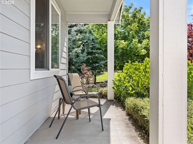 37149 Emerald Cascade, Sandy, OR 97055 - view of porch