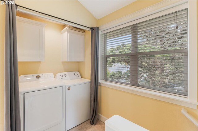 1537 NW 21st St, Lincoln City, OR 97367 - laundry area with washer and clothes dryer, cabinet space, light carpet, and baseboards