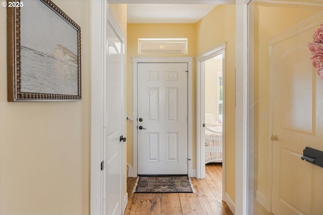 1537 NW 21st St, Lincoln City, OR 97367 - entrance foyer with light wood-type flooring and baseboards