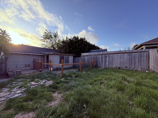 view of yard featuring a fenced backyard