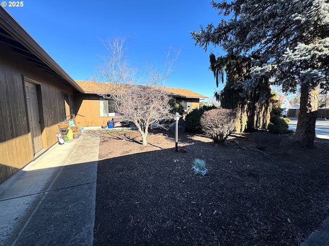 1221 Lewis St, The Dalles, OR 97058 - view of yard