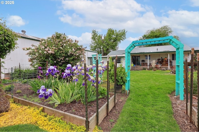 28805 Royal Ave, Eugene, OR 97402 - view of yard featuring a garden