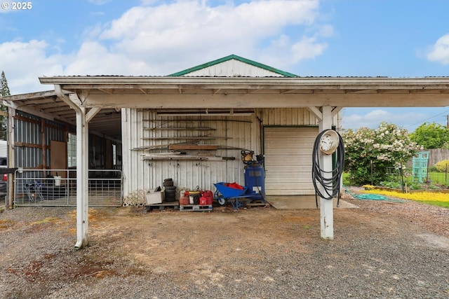28805 Royal Ave, Eugene, OR 97402 - view of outdoor structure featuring an exterior structure