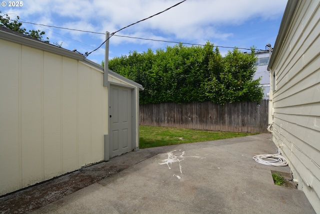 3159 Florida St, Longview, WA 98632 - view of patio with an outbuilding