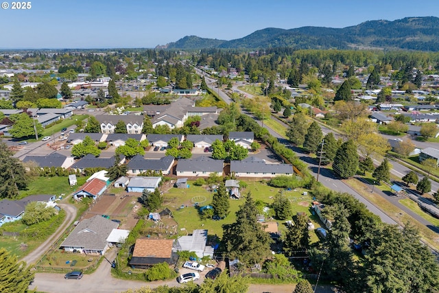 2165 Laura St, Springfield, OR 97477 - birds eye view of property featuring a mountain view and a residential view