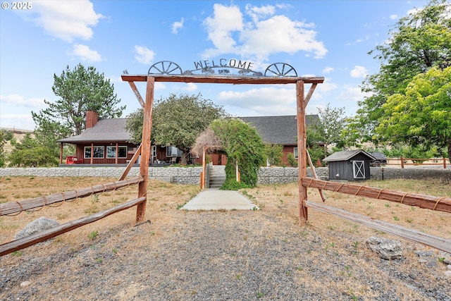 18122 Hulden Ln, Arlington, OR 97812 - view of yard with a shed and a porch
