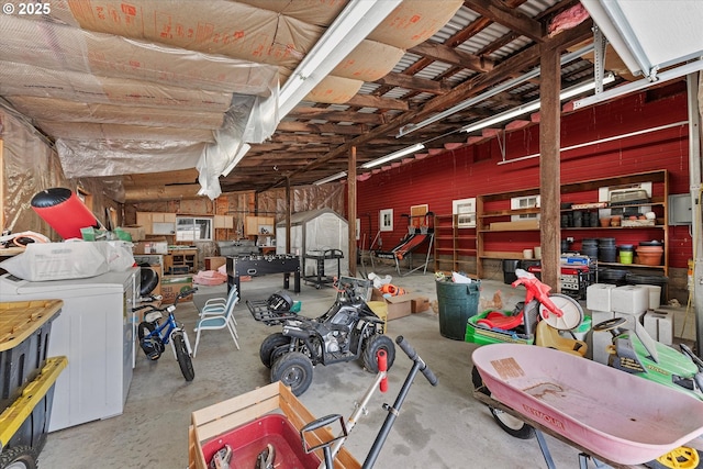 18122 Hulden Ln, Arlington, OR 97812 - garage with washing machine and dryer