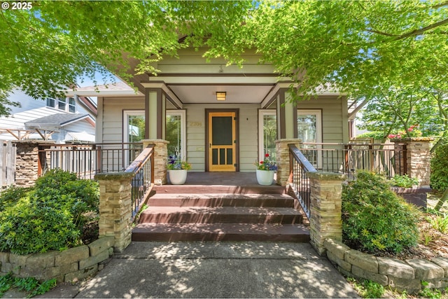 2804 NE 61st Ave, Portland, OR 97213 - doorway to property with a porch