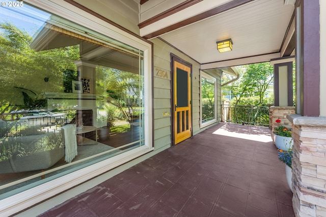 2804 NE 61st Ave, Portland, OR 97213 - view of porch