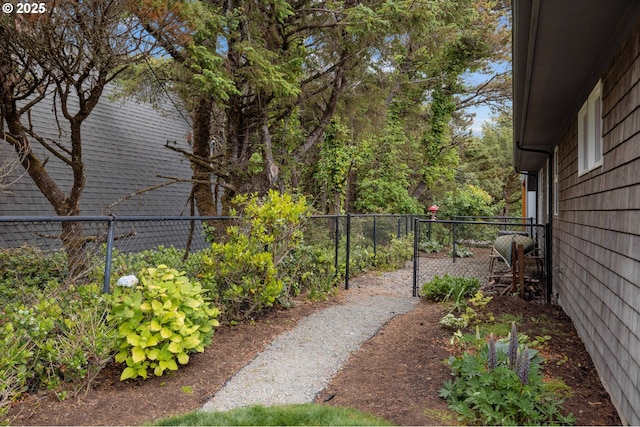 8866 Ocean Crest Ln, Manzanita, OR 97130 - view of yard