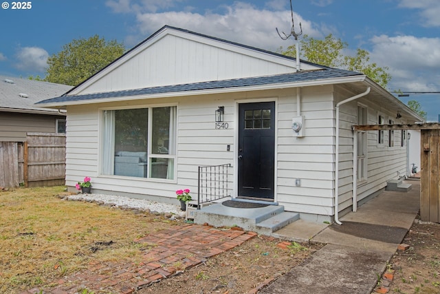 1540 Juniper St, Junction City, OR 97448 - view of front of property featuring roof with shingles