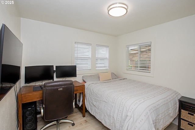 1540 Juniper St, Junction City, OR 97448 - bedroom with wood finished floors and a desk