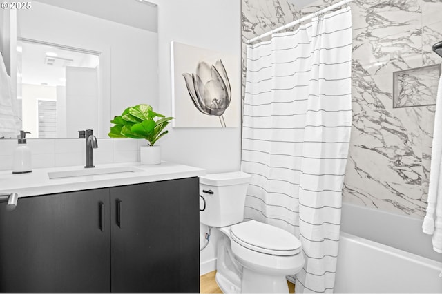 3528 NE 44th Ave, Portland, OR 97212 - full bath with vanity, shower / bath combo, and toilet