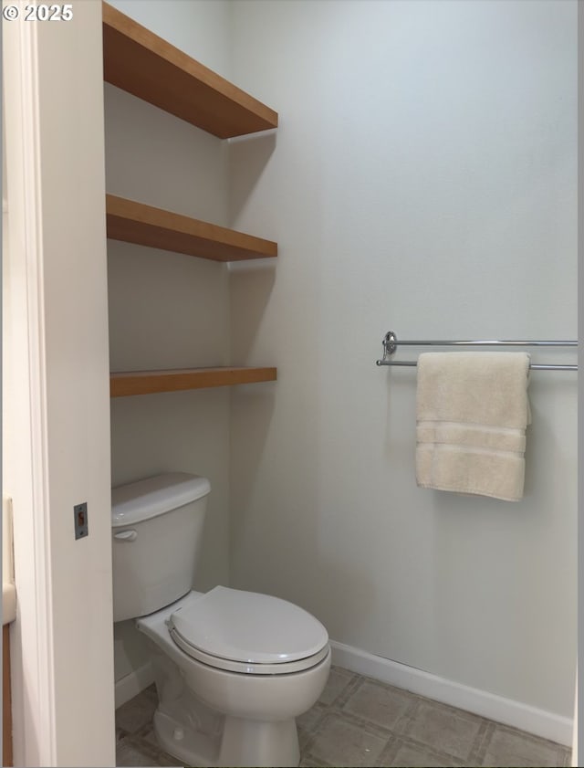 6395 Summerlinn Way W, Linn, OR 97068 - bathroom with baseboards and toilet