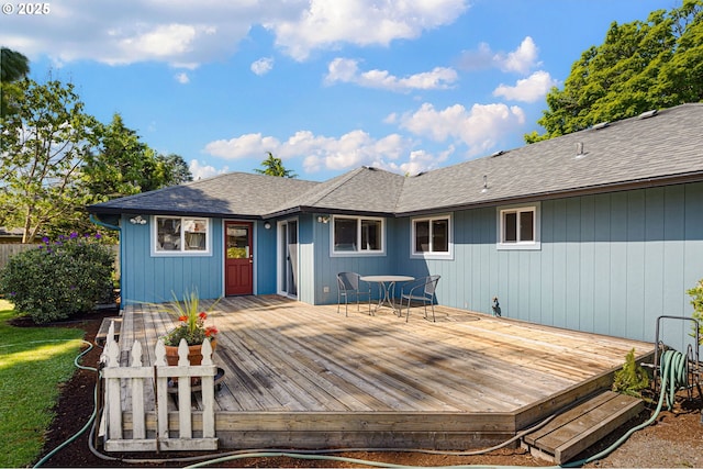 deck with outdoor dining space