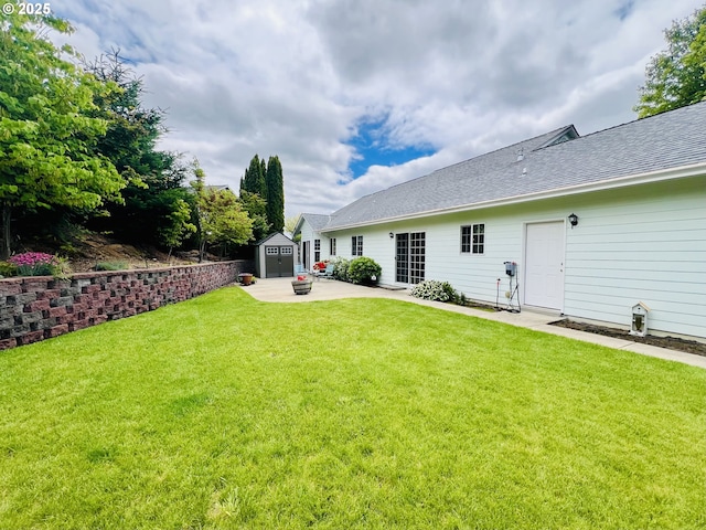 2295 Chi Chi Ln, Sutherlin, OR 97479 - view of green lawn featuring a patio