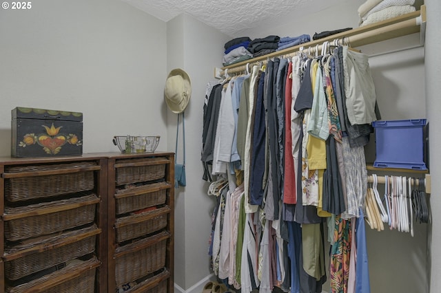 1842 SW Lobelia St, Portland, OR 97219 - view of spacious closet