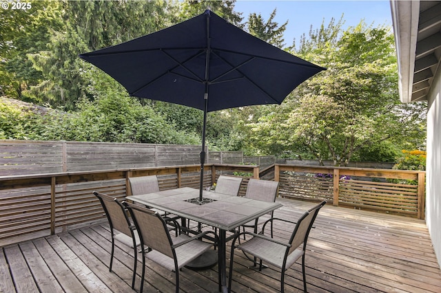 1842 SW Lobelia St, Portland, OR 97219 - deck with outdoor dining area and a fenced backyard