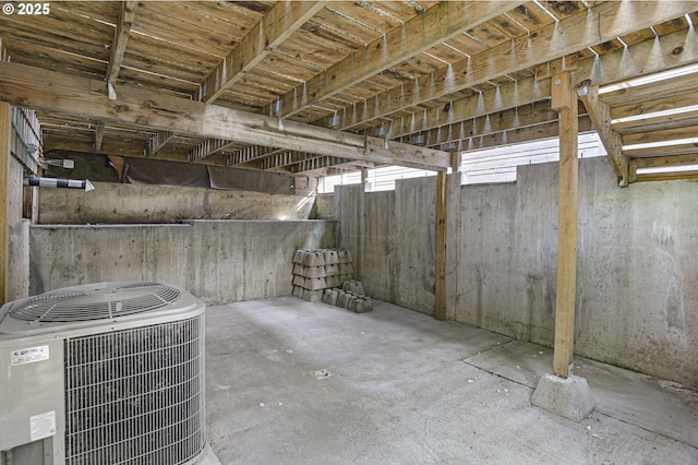 1842 SW Lobelia St, Portland, OR 97219 - view of unfinished below grade area