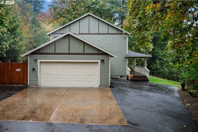 view of front of house featuring a garage