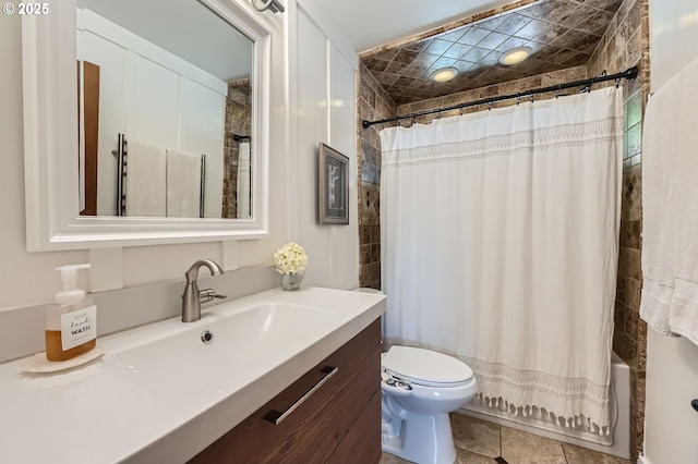 190 SE Shafford St, Estacada, OR 97023 - full bath featuring vanity and shower / bath combination with curtain