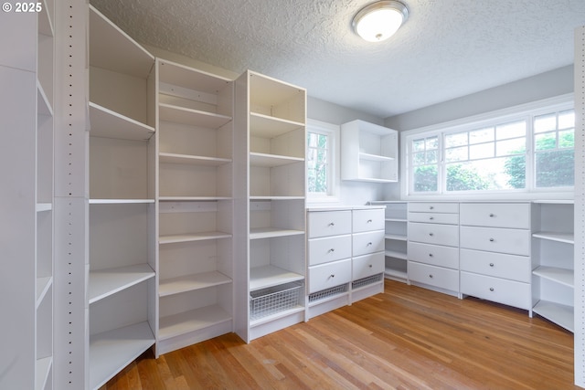 7105 Mississippi Dr, Vancouver, WA 98664 - walk in closet featuring light wood-type flooring