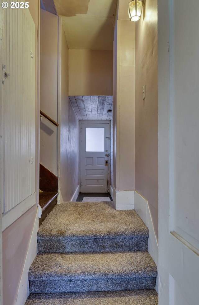 644 4th St, Myrtle Point, OR 97458 - staircase featuring baseboards