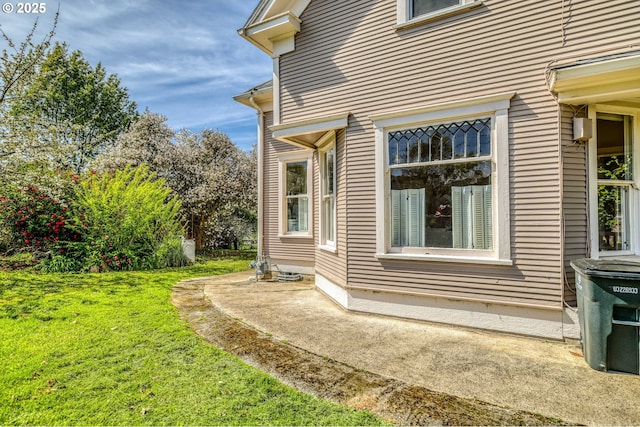 644 4th St, Myrtle Point, OR 97458 - exterior space featuring a yard