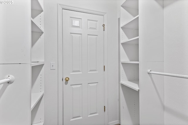 19338 Inishbride Ct, Oregon City, OR 97045 - view of spacious closet