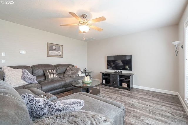 715 Shadowwood Loop, Keizer, OR 97303 - living room featuring wood finished floors and ceiling fan