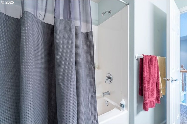 715 Shadowwood Loop, Keizer, OR 97303 - bathroom featuring shower / tub combo with curtain
