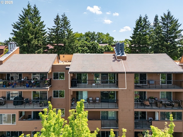 213 Oswego, Lake Oswego, OR 97035 - view of apartment building / complex