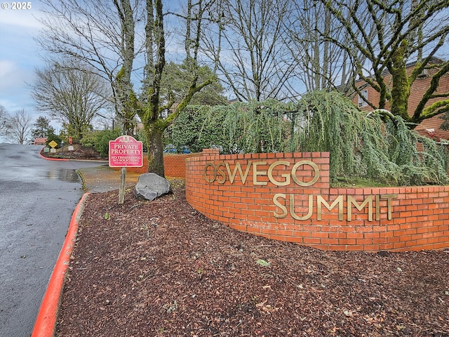 213 Oswego, Lake Oswego, OR 97035 - view of community / neighborhood sign