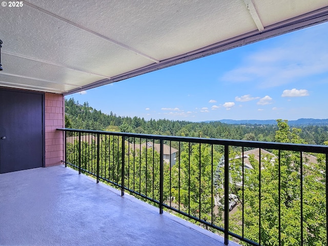 213 Oswego, Lake Oswego, OR 97035 - balcony with a forest view