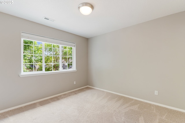 555 NE 58th Ave, Hillsboro, OR 97124 - empty room with carpet floors and baseboards