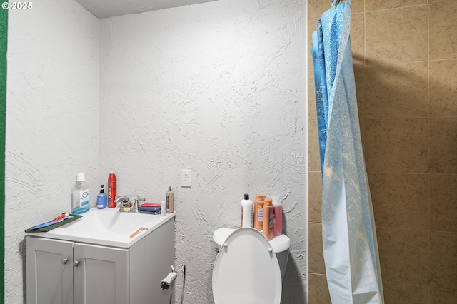 173 N Seneca Rd, Eugene, OR 97402 - bathroom featuring vanity and toilet