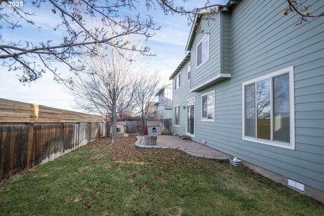 view of yard with a patio