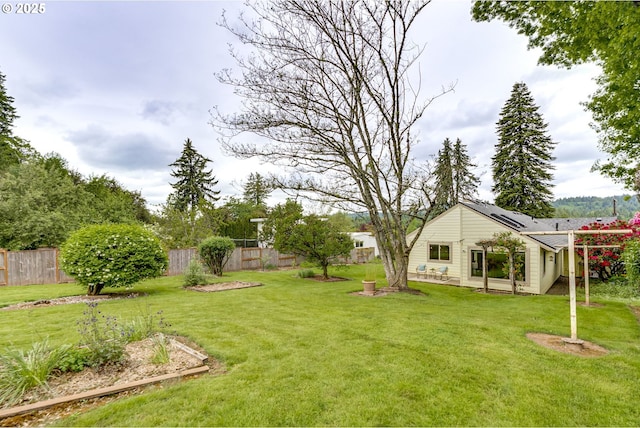 5818 SW Boundary St, Portland, OR 97221 - view of yard with a patio area