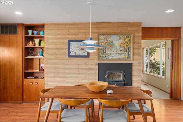 dining space featuring recessed lighting, baseboards, light wood finished floors, and visible vents