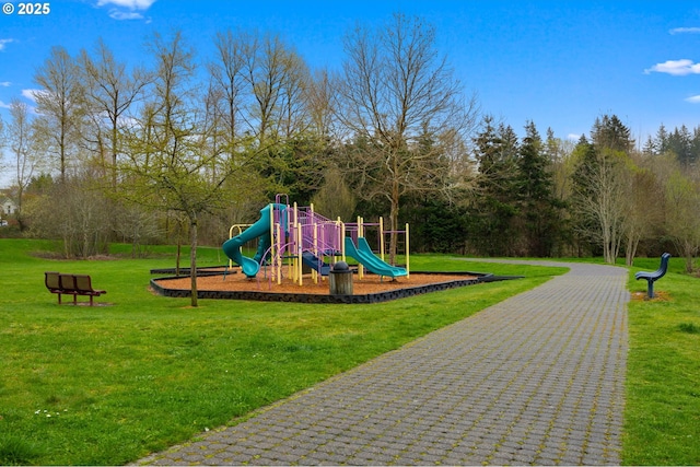 15574 Bachelor Ave, Sandy, OR 97055 - community jungle gym featuring a lawn