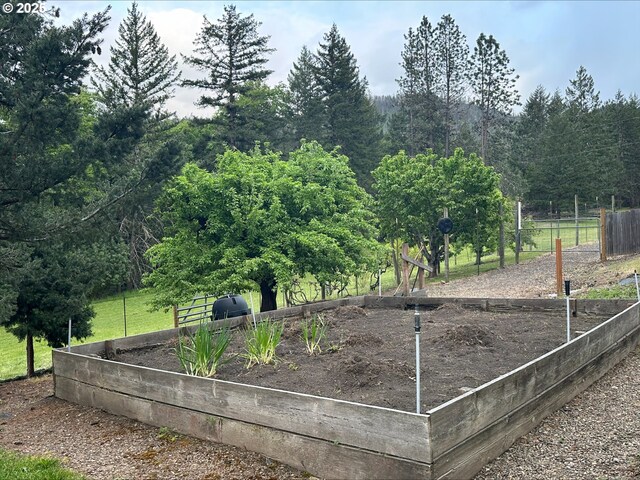 3115 Deer Trail Ln, Medford, OR 97501 - view of yard with fence