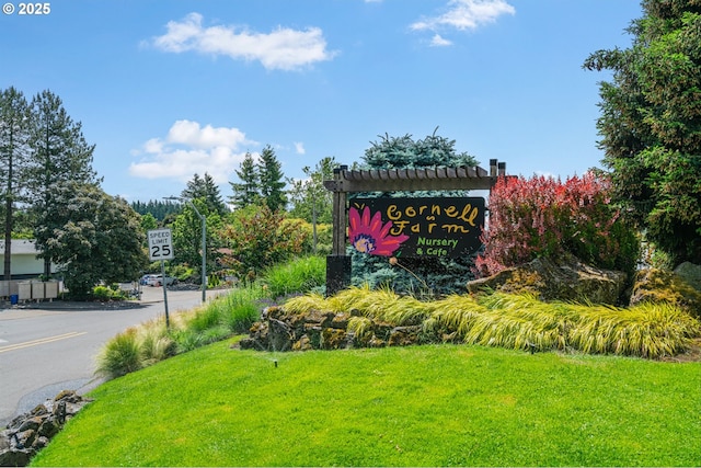 6535 SW Canyon Ct, Portland, OR 97225 - community sign with a lawn