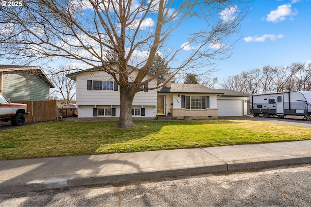 1524 SW 44th St, Pendleton, OR 97801 - split level home with a garage and asphalt driveway