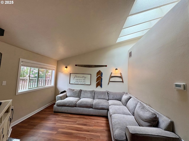 892 S 55th Pl, Springfield, OR 97478 - living area featuring vaulted ceiling, wood finished floors, and baseboards