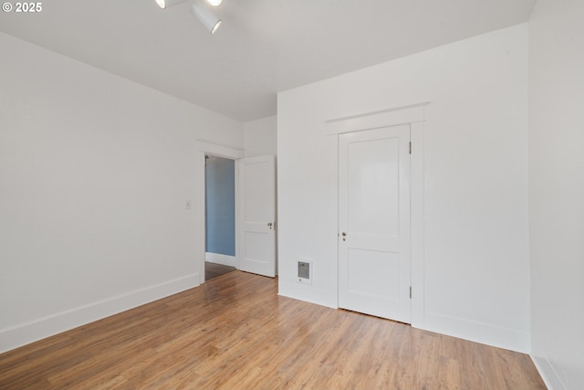 1006 Stillwell Ave, Tillamook, OR 97141 - unfurnished room featuring light wood-type flooring and baseboards
