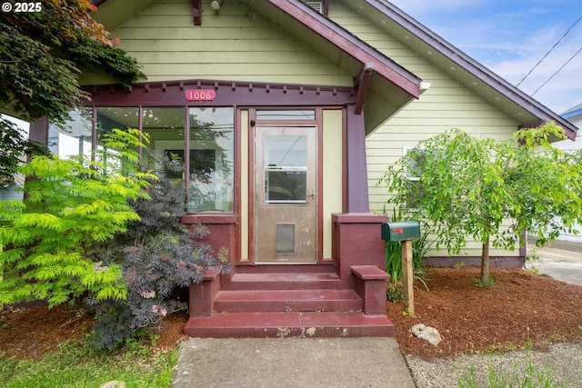 1006 Stillwell Ave, Tillamook, OR 97141 - view of doorway to property