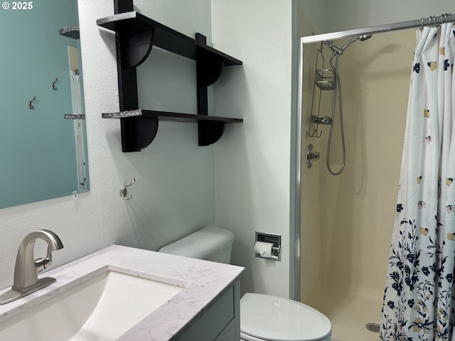 404 NE High St, Goldendale, WA 98620 - full bath featuring toilet, a stall shower, and vanity