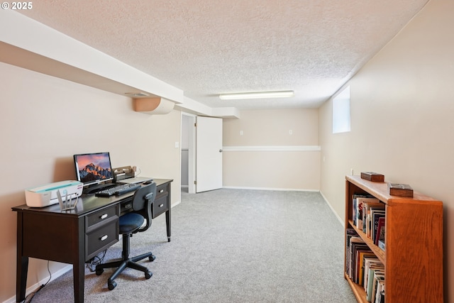 5018 N Vanderbilt St, Portland, OR 97203 - carpeted office with a textured ceiling and baseboards