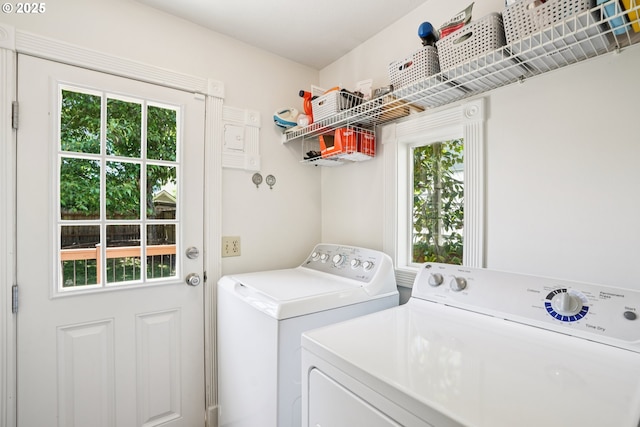 5018 N Vanderbilt St, Portland, OR 97203 - washroom featuring independent washer and dryer and plenty of natural light