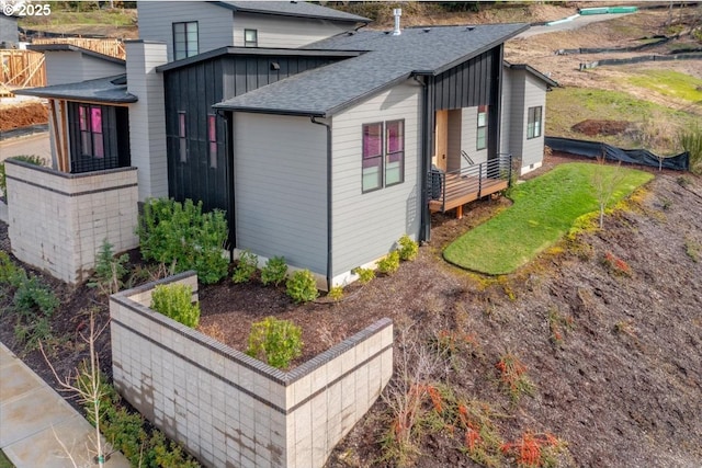 3653 Maidenhair Pl S, Salem, OR 97302 - exterior space with board and batten siding and a shingled roof